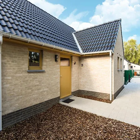 2wh42 Zeer Goed Uitgerust Huisje Met 3 Slk, Voor 6 Pers Met Parking En Tuin Tatil Evi Koksijde