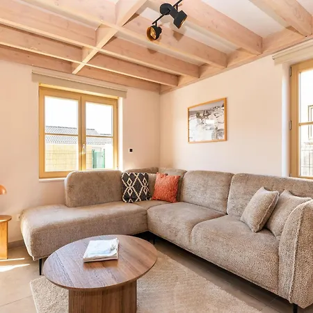 2wh42 Zeer Goed Uitgerust Huisje Met 3 Slk, Voor 6 Pers Met Parking En Tuin Holiday home *