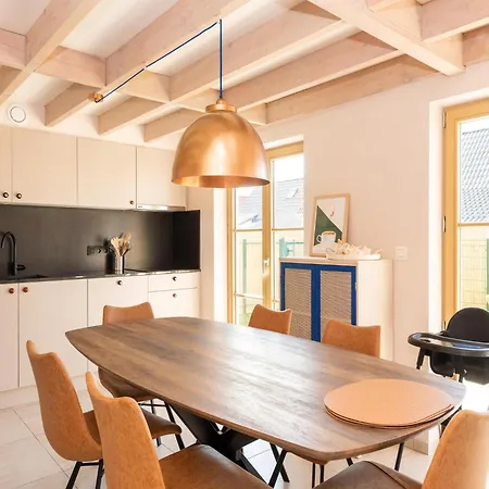 2wh42 Zeer Goed Uitgerust Huisje Met 3 Slk, Voor 6 Pers Met Parking En Tuin * Koksijde